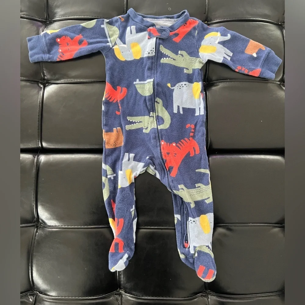 6 Baby Onesies in Red, Blue, and Gray; all 9 months